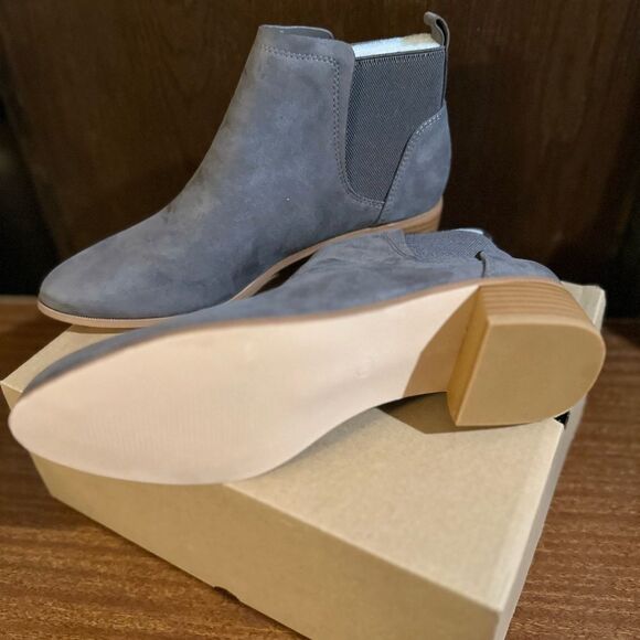 Gray Women's Ankle Boots - Picture 3 of 5